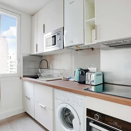 Parisian Charm -1br-3p - 15 *