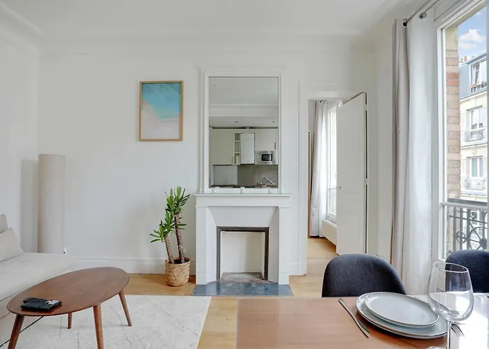 Parisian Charm -1br-3p - 15