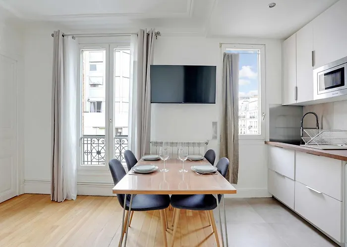 Parisian Charm -1br-3p - 15 شقة باريس